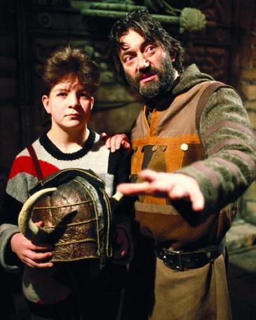 Treguard (Hugo Myatt) with the dungeoneer from the Knightmare pilot episode.