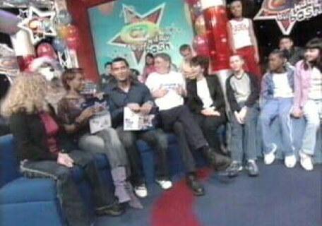 Knightmare on CITV Birthday (2003). CITV presenters Michael and Leah with a crowd of children.