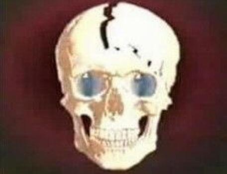 Image of the skull dead sequence for the Knightmare RPG