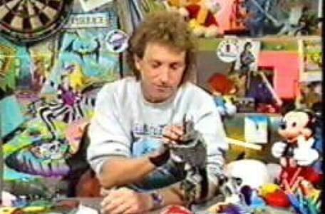 Children's ITV 1992: Tommy Boyd in the studio.