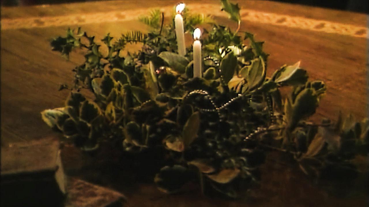 End of Series 4. Merlin creates a wreath of candles to signify Christmas.