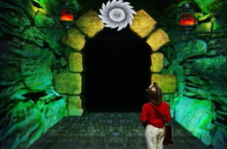 Knightmare Series 8 Team 2. Daniel arrives at a corridor with a spinning blade.
