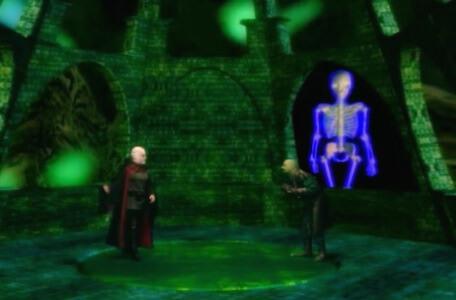 Knightmare Series 8 Team 4. Lord Fear stresses about a rogue skeletron on his screen.
